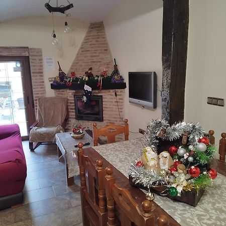 Vivienda Turistica El Caneco Tordesillas Exterior photo